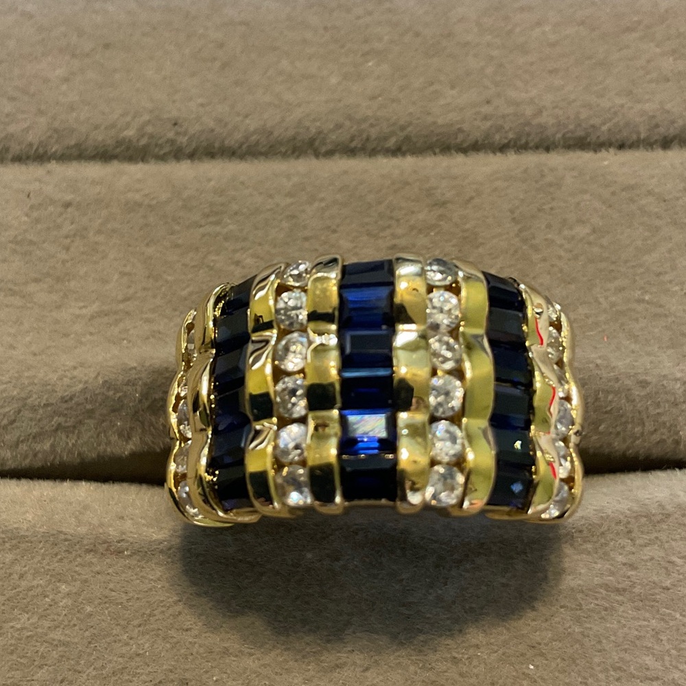 Elegant Gold Toned Sterling Silver Women's Ring